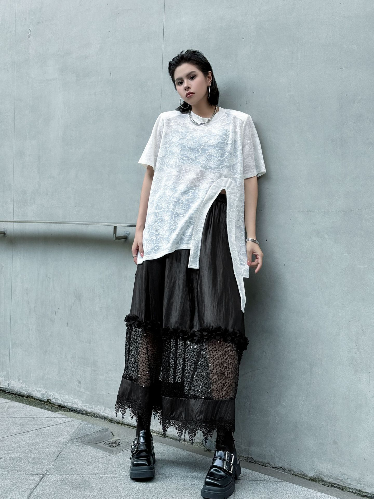 Loop Cut Lace T-shirt