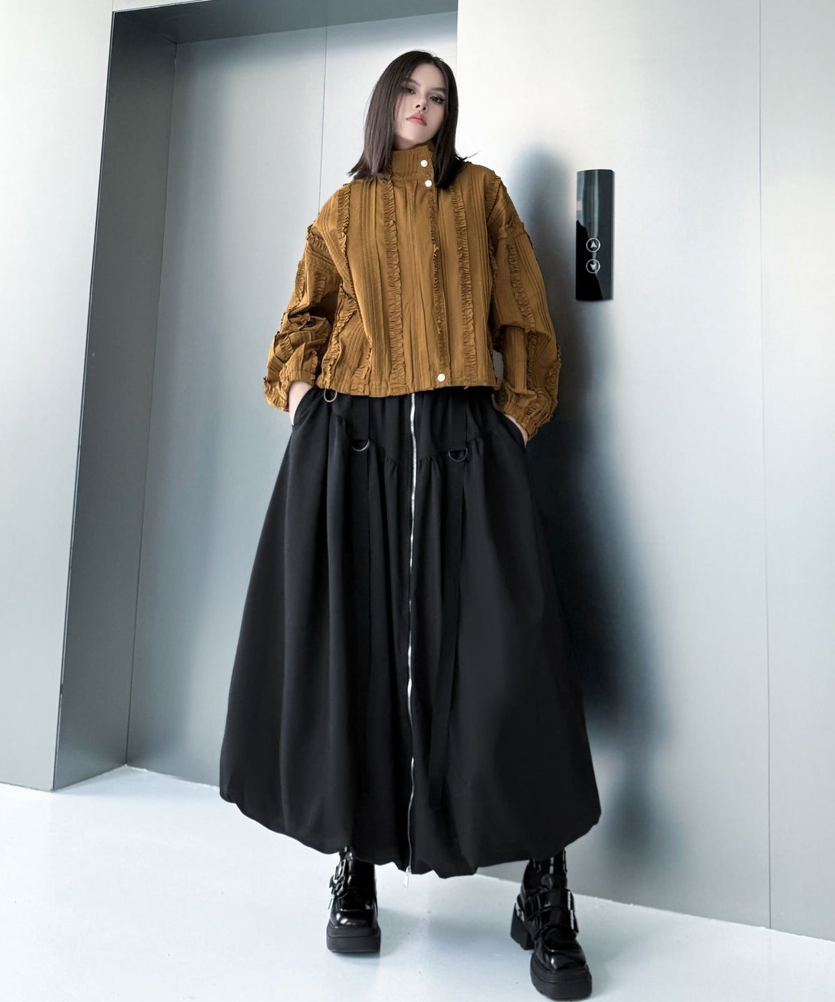 Front Zip Balloon Skirt