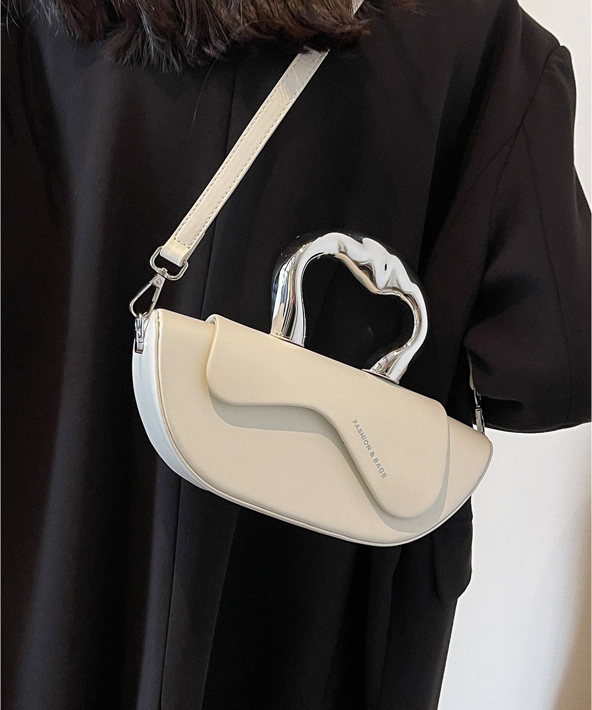 Metal Curve Handle Shell Bag