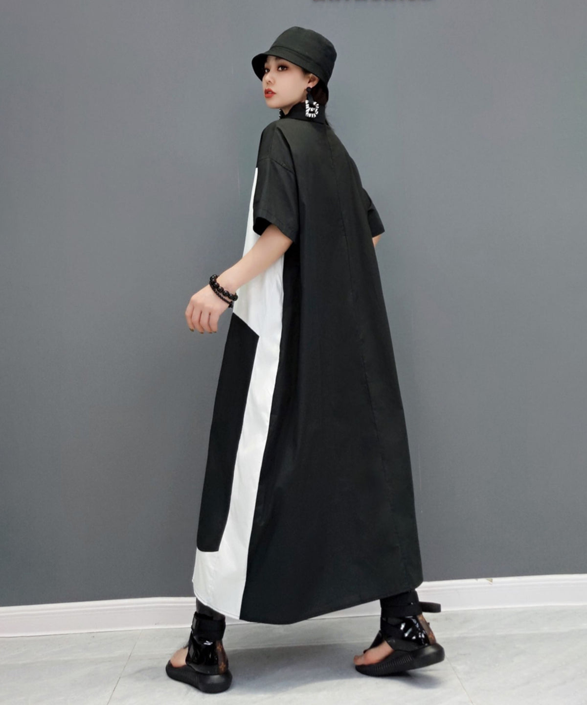 Monotone Graphic Shirt Dress