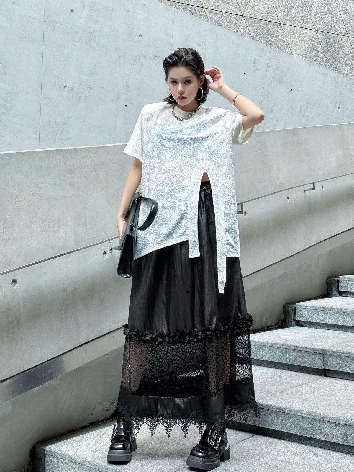 Loop Cut Lace T-shirt