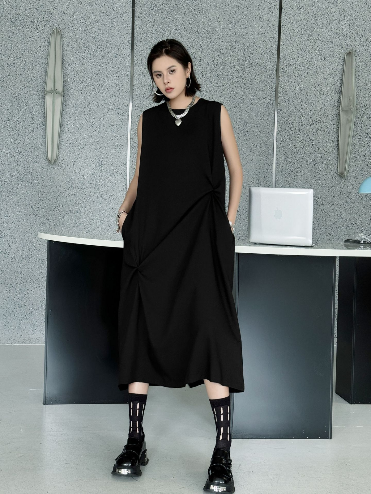 Twist Detail Sleeveless Dress