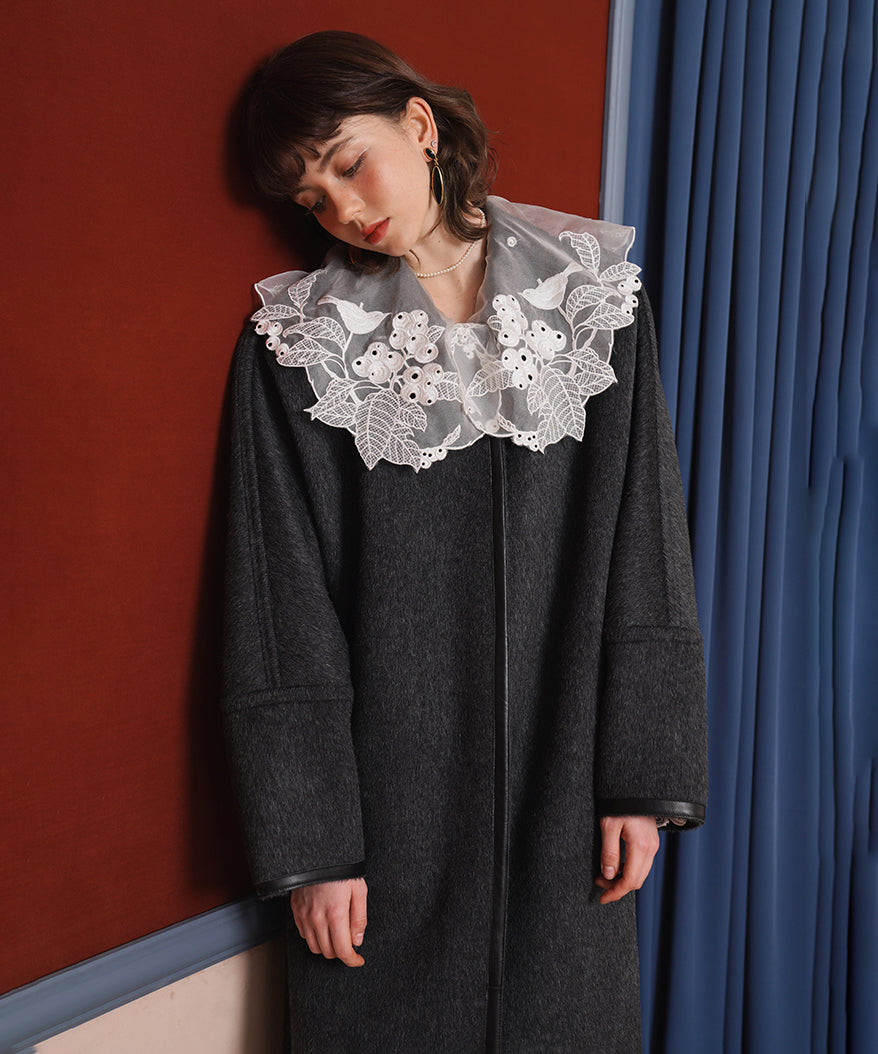 Embroidered Bird Collar Blouse