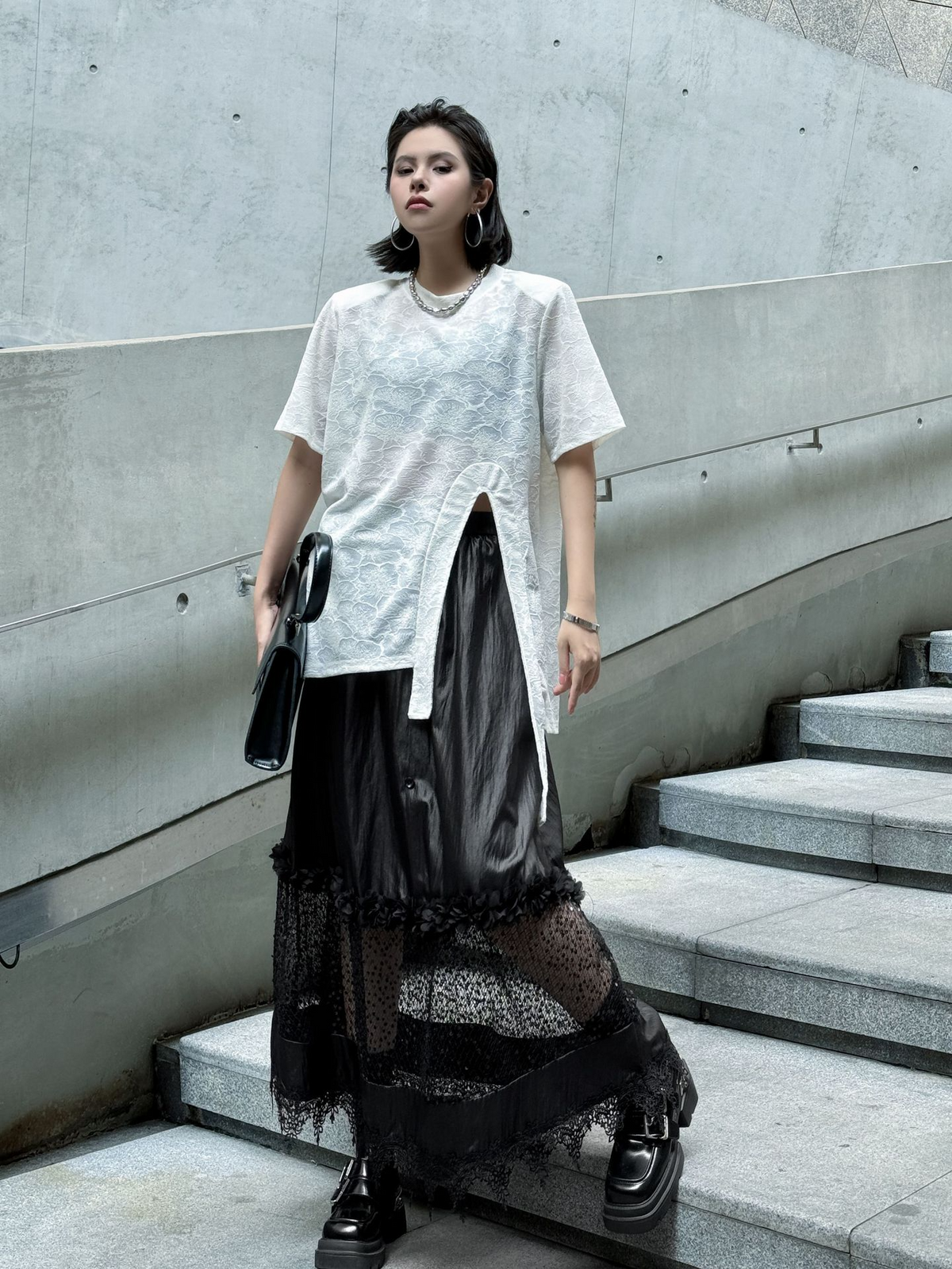 Loop Cut Lace T-shirt