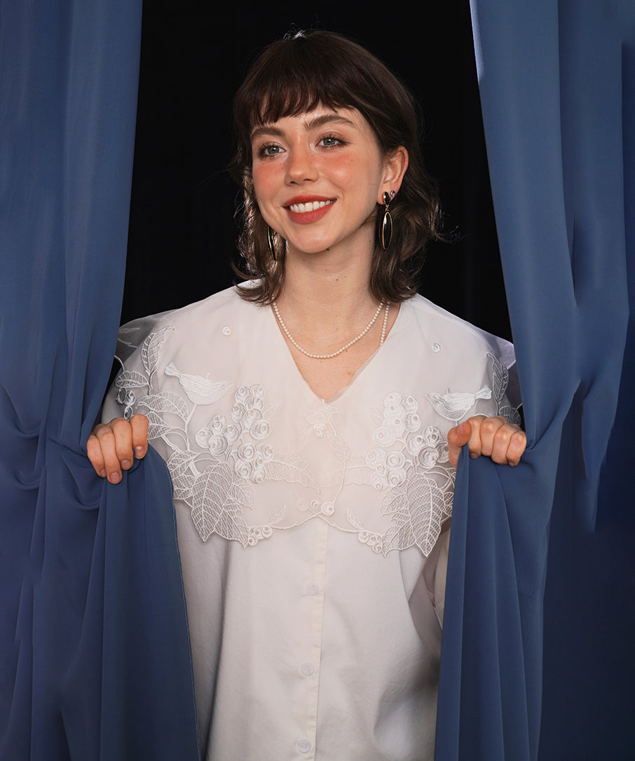Embroidered Bird Collar Blouse