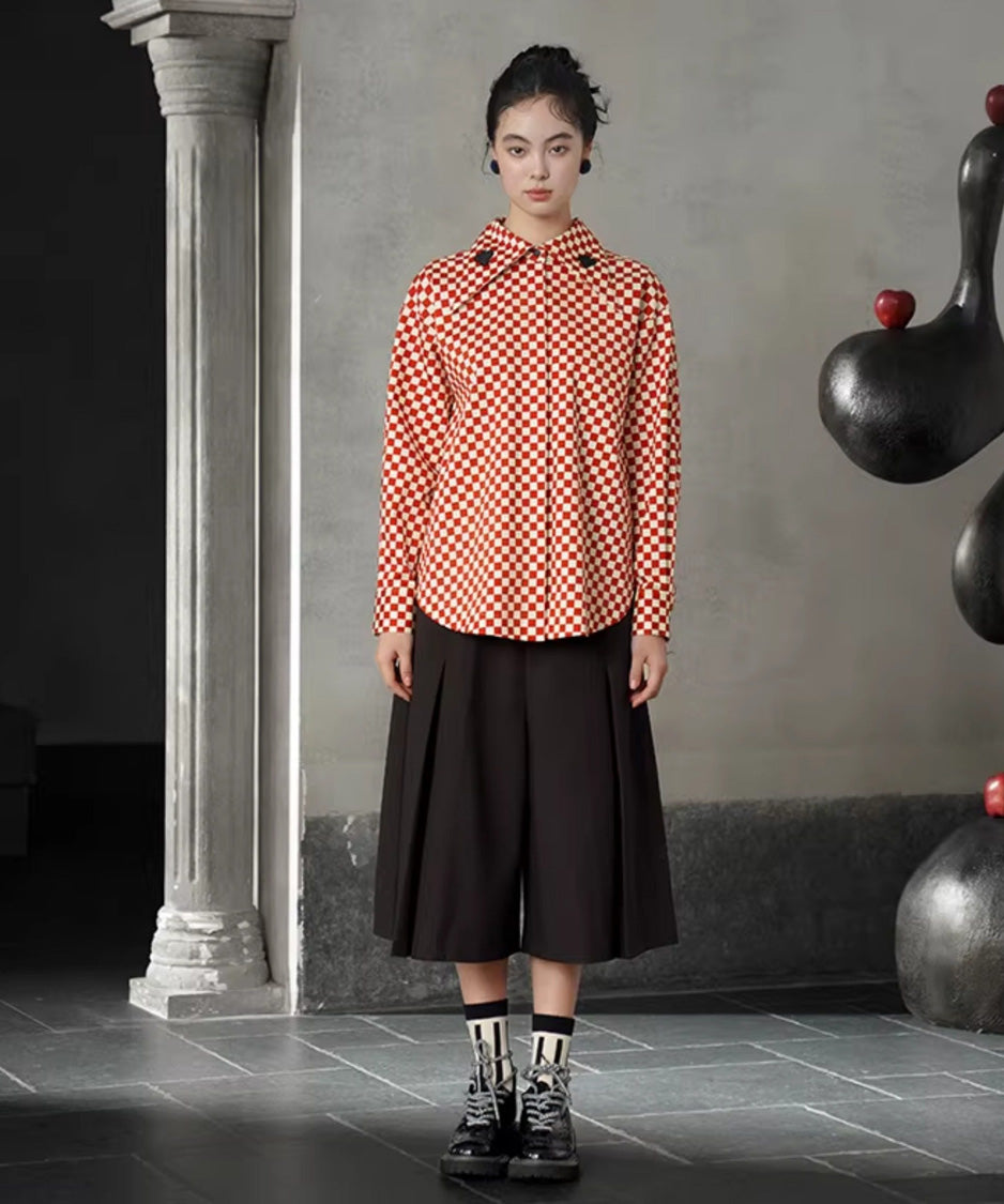 Checker Emblem Collar Blouse