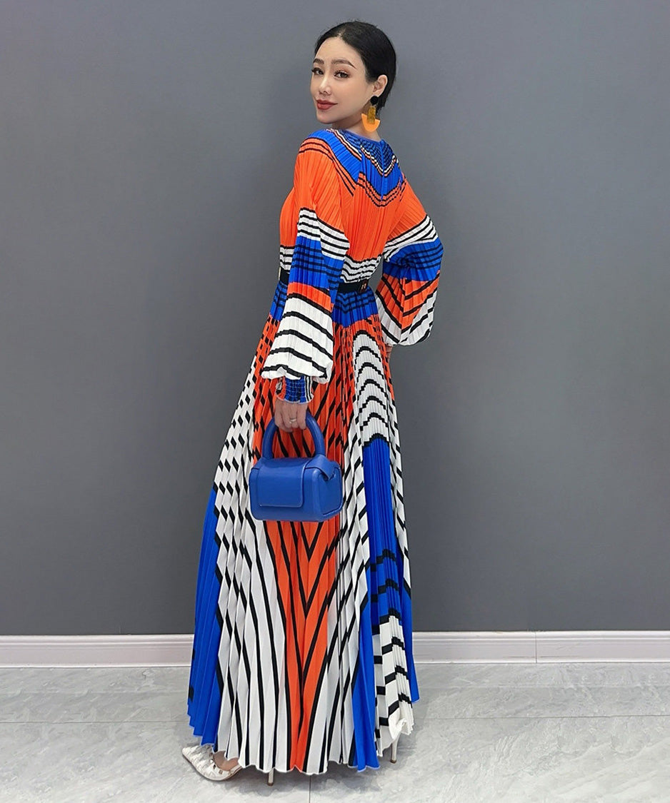 Graphic Pleated Long Sleeve Dress