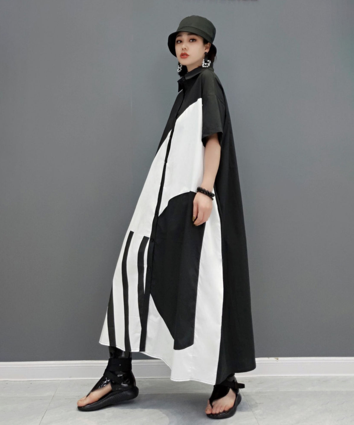 Monotone Graphic Shirt Dress