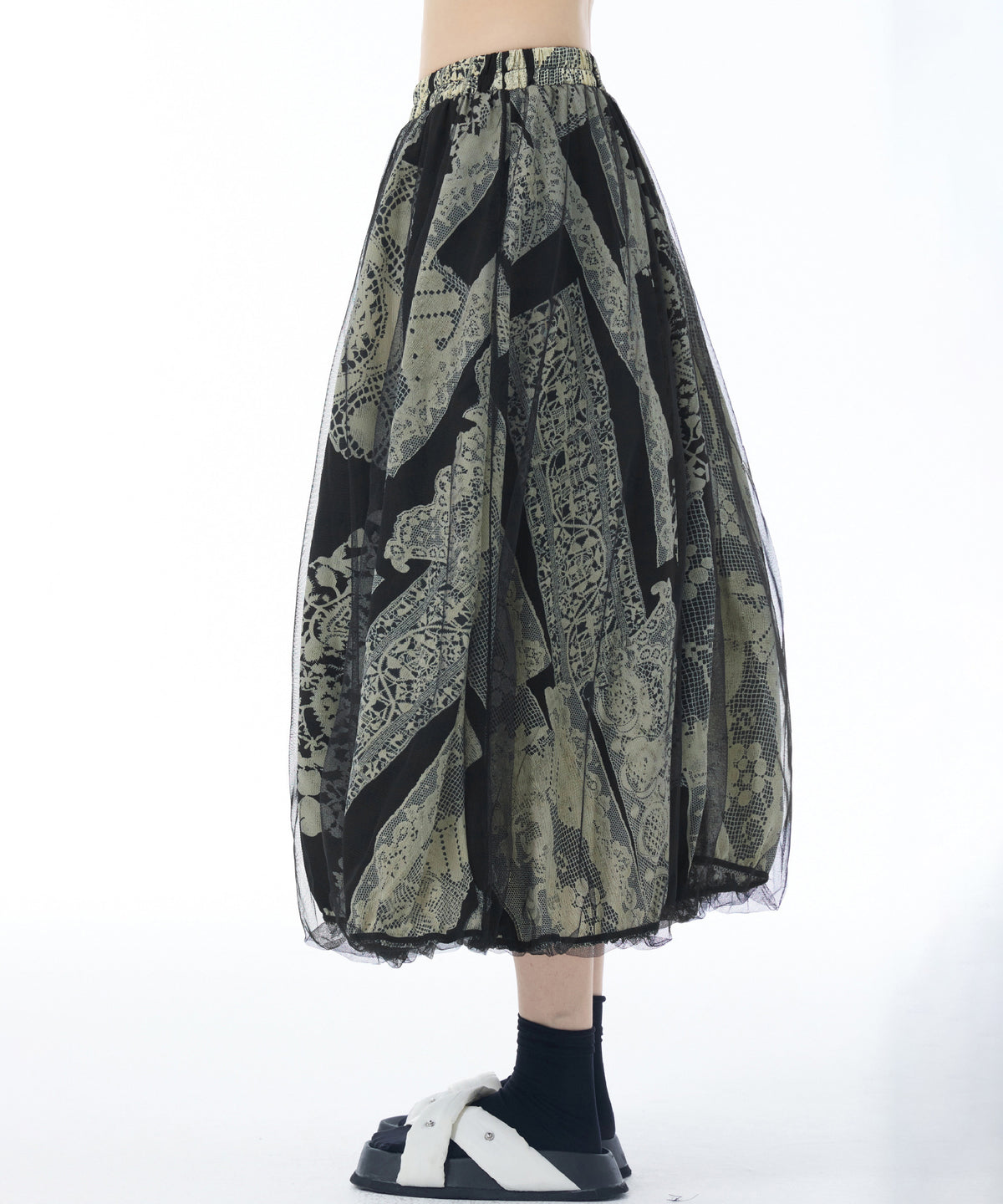 Lace Pattern Mesh Layered Skirt