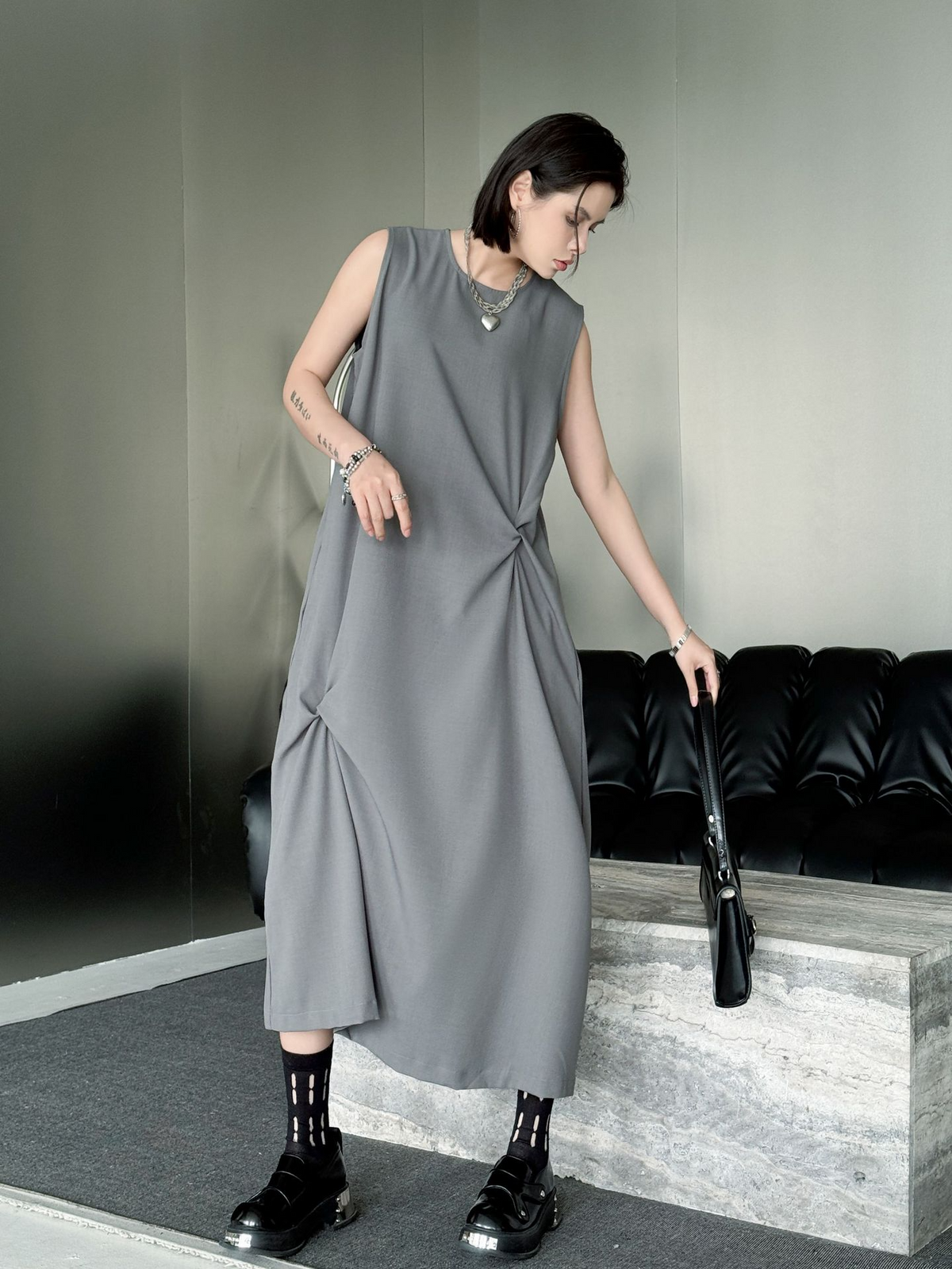 Twist Detail Sleeveless Dress