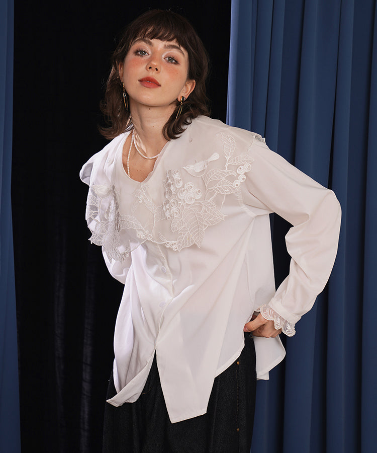 Embroidered Bird Collar Blouse