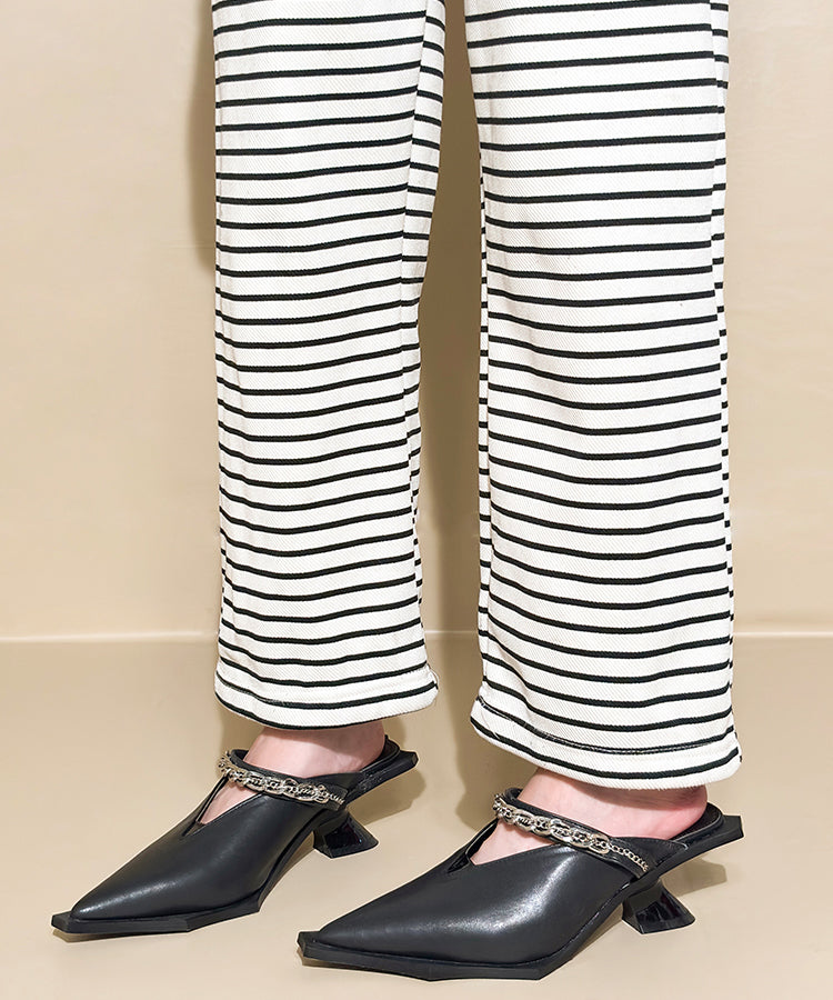 Chain Strap V-Cut Mules