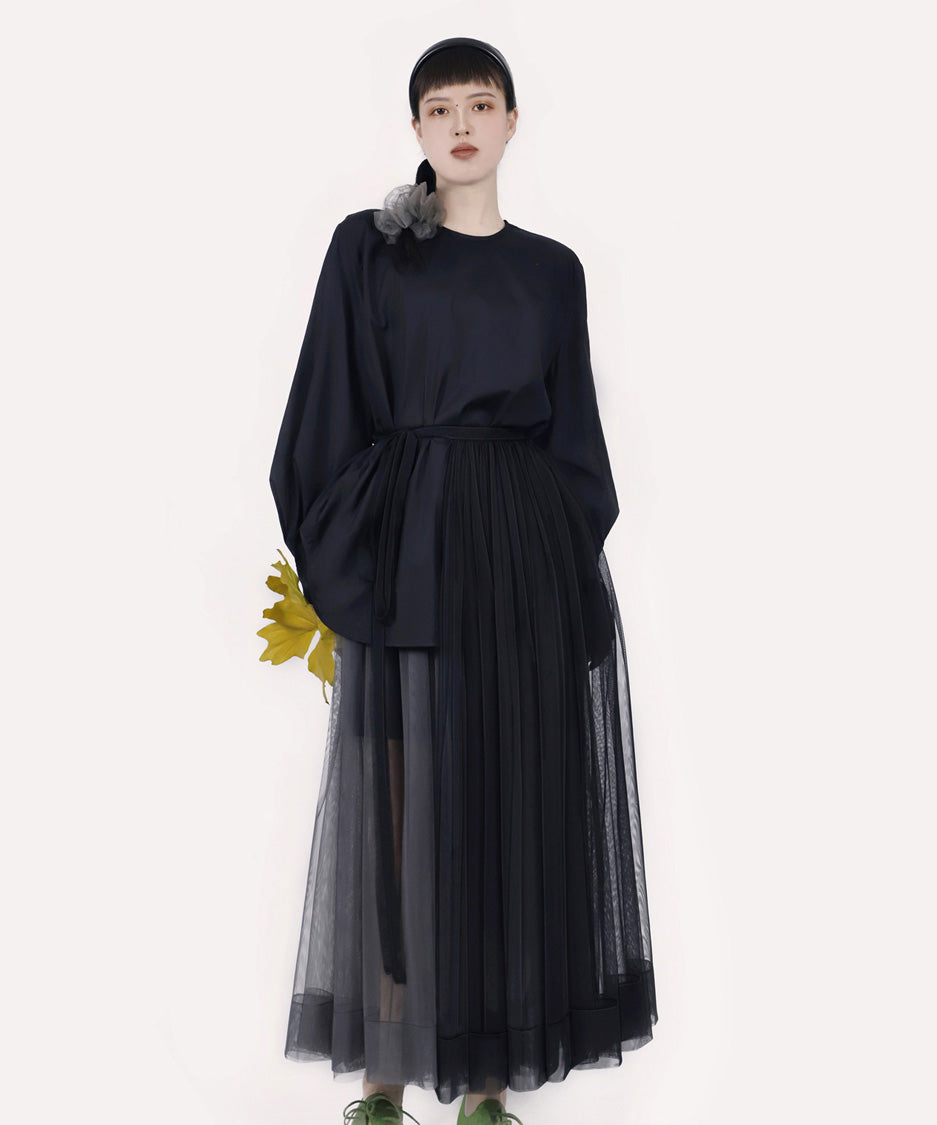 Solenne Arc Line Blouse
