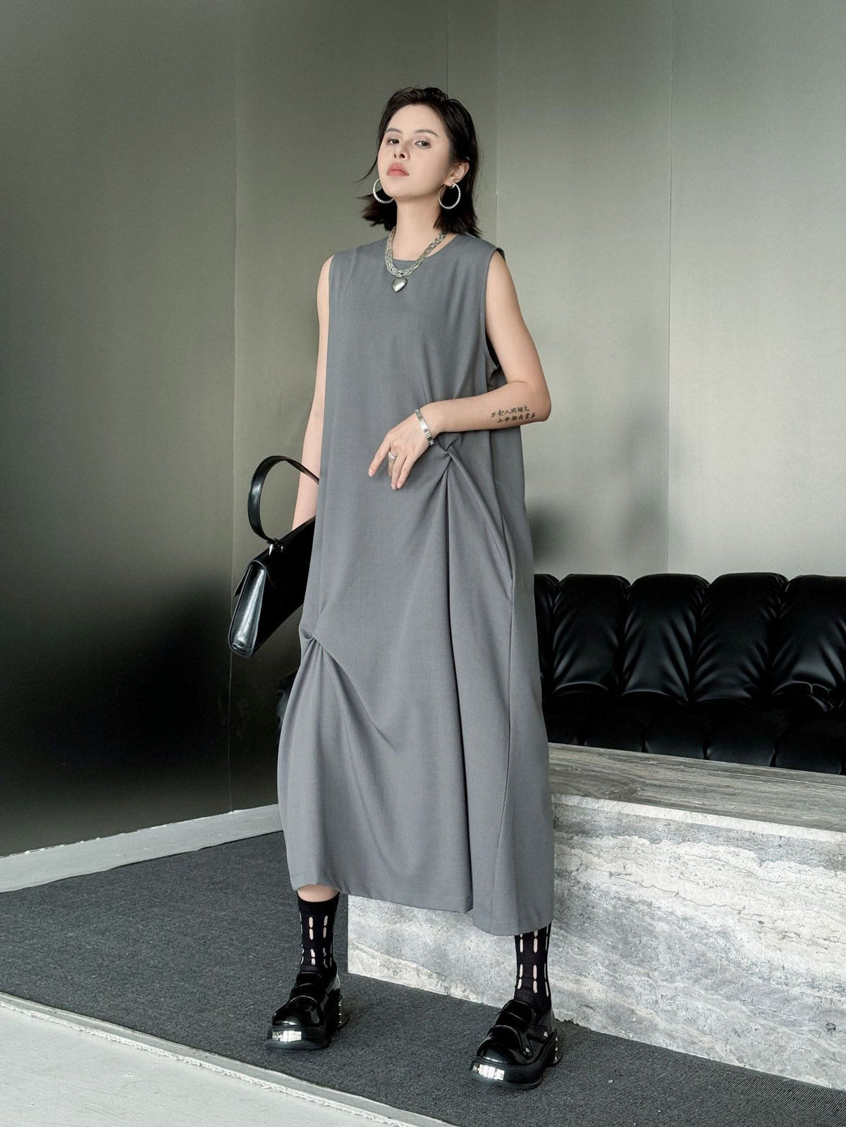 Twist Detail Sleeveless Dress