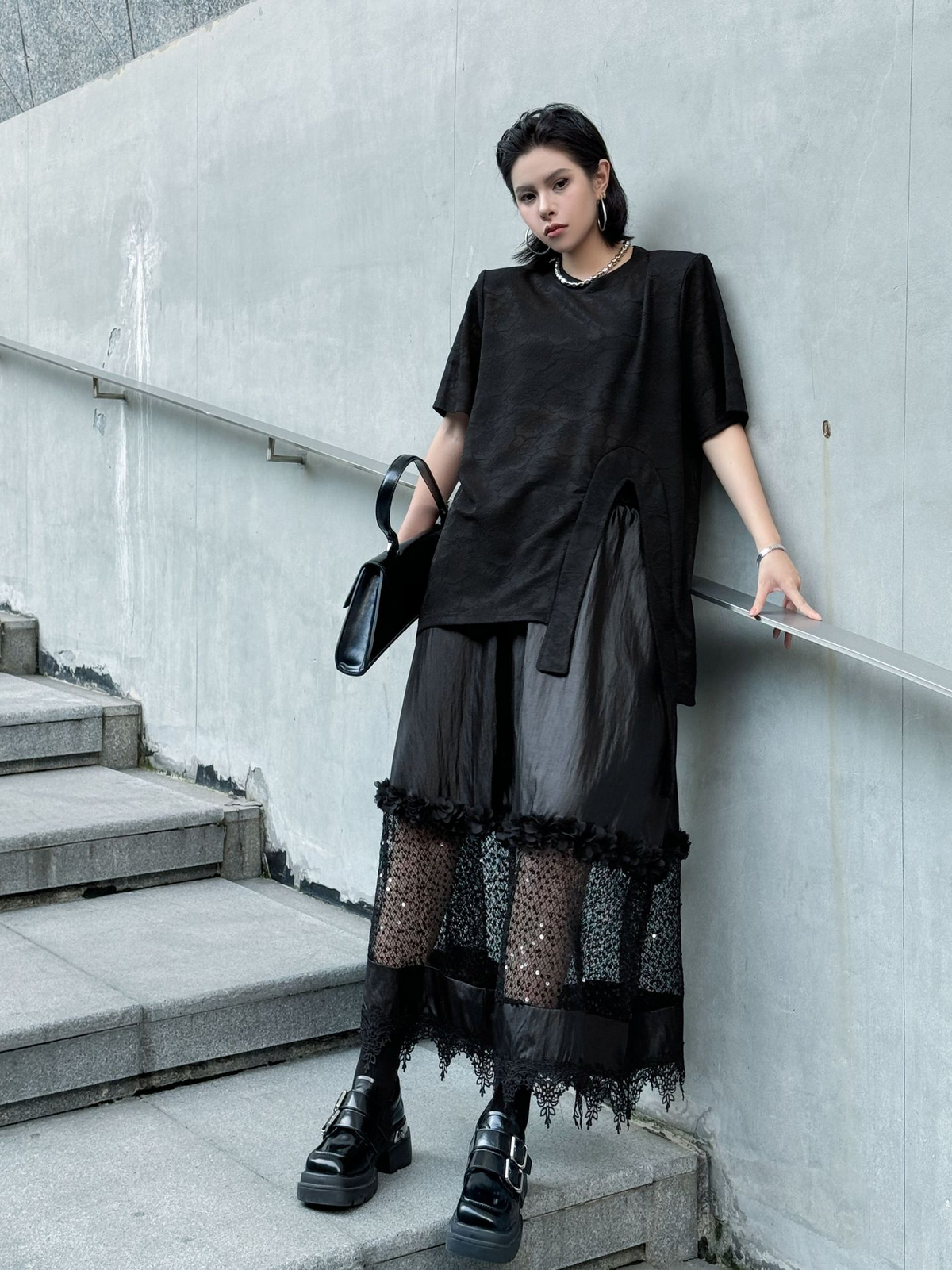 Loop Cut Lace T-shirt