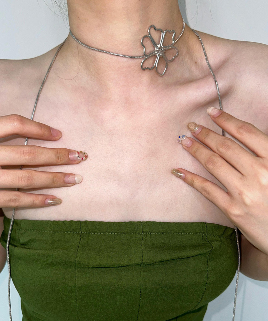 Petal Trace Necklace