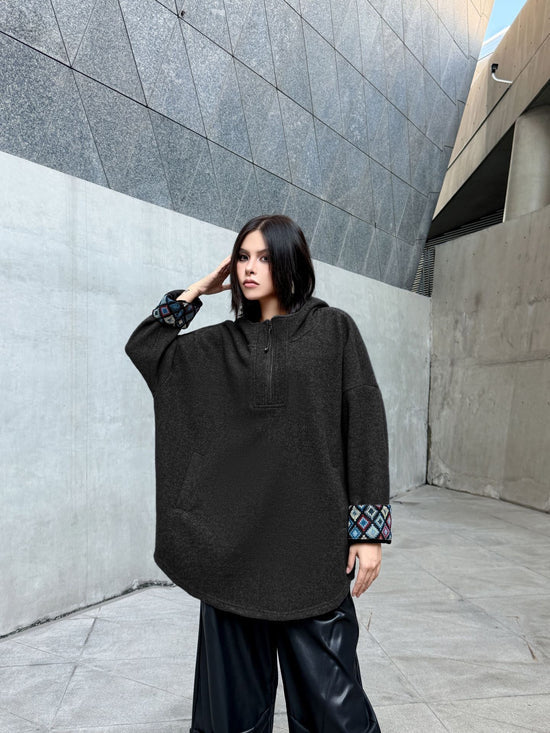 Pattern Cuff Hooded Top