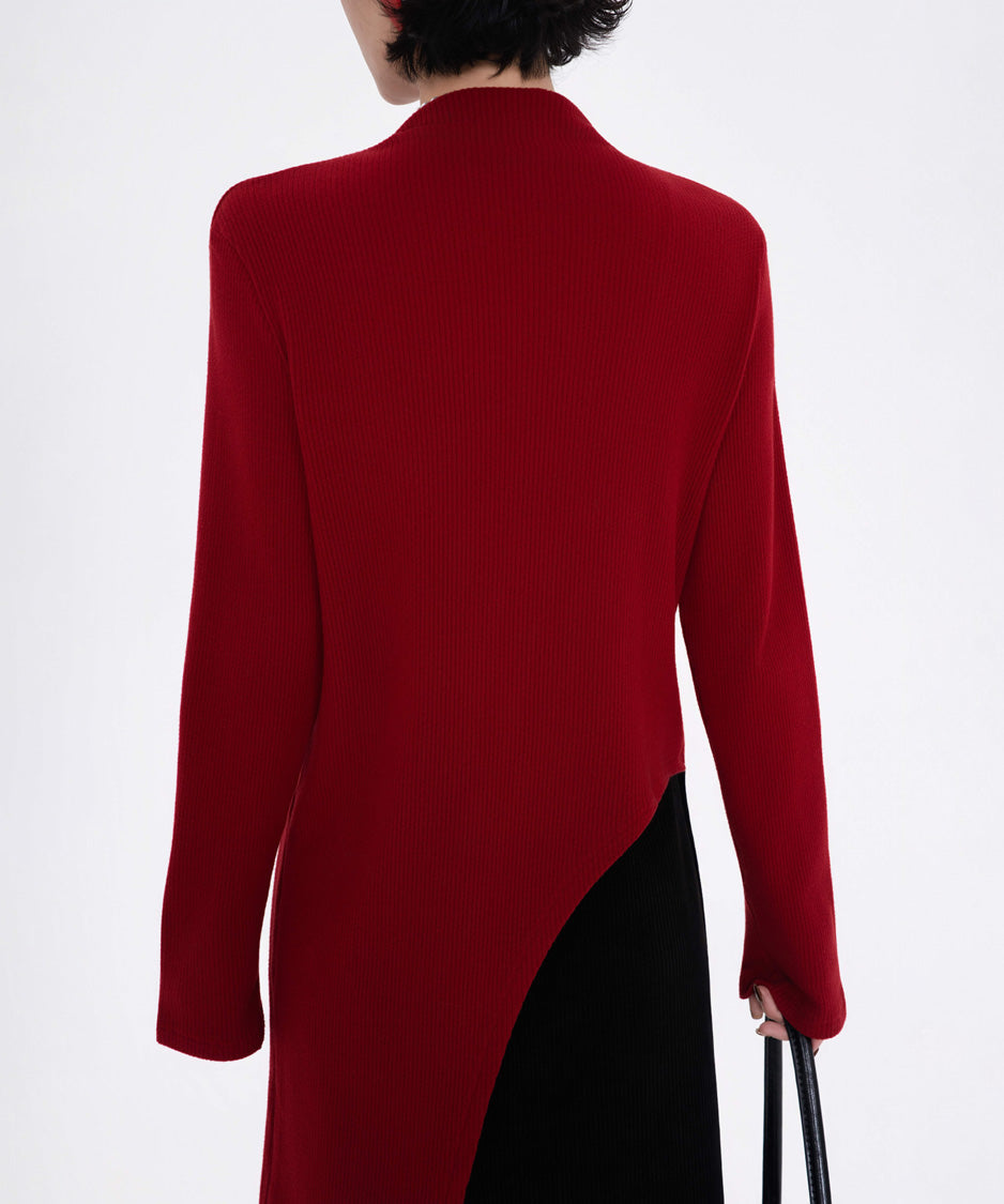 Curve Edge Knit Top