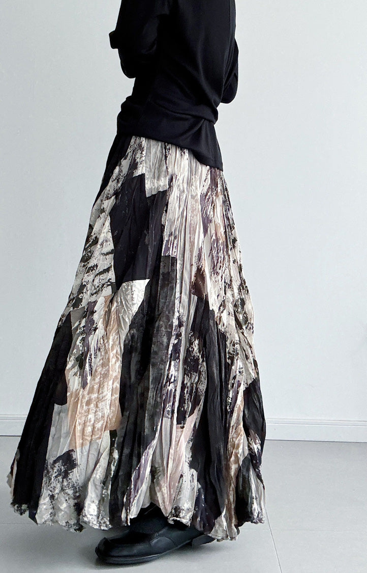 Abstract Print Pleated Skirt