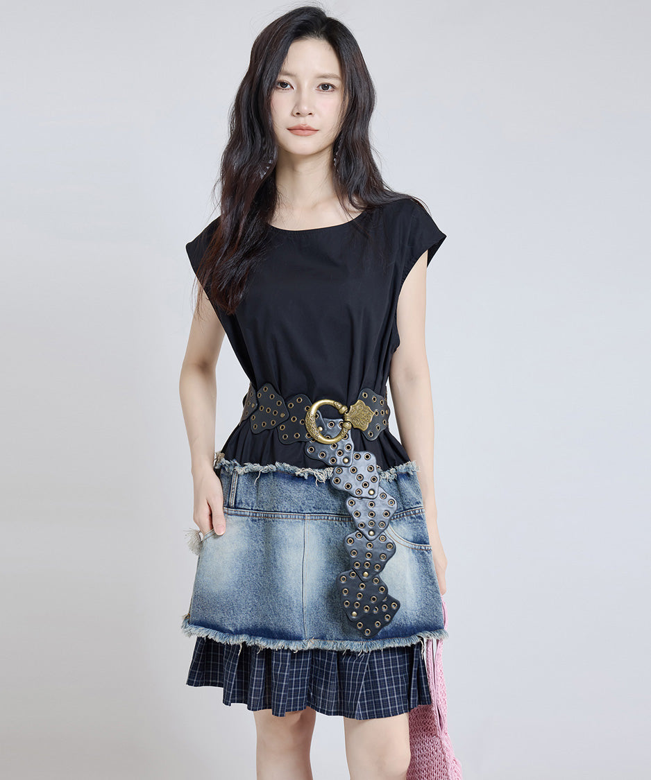 Crest Eyelet Belt
