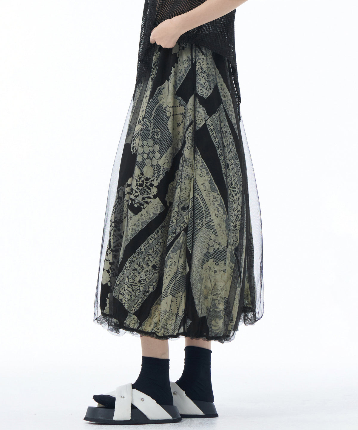 Lace Pattern Mesh Layered Skirt