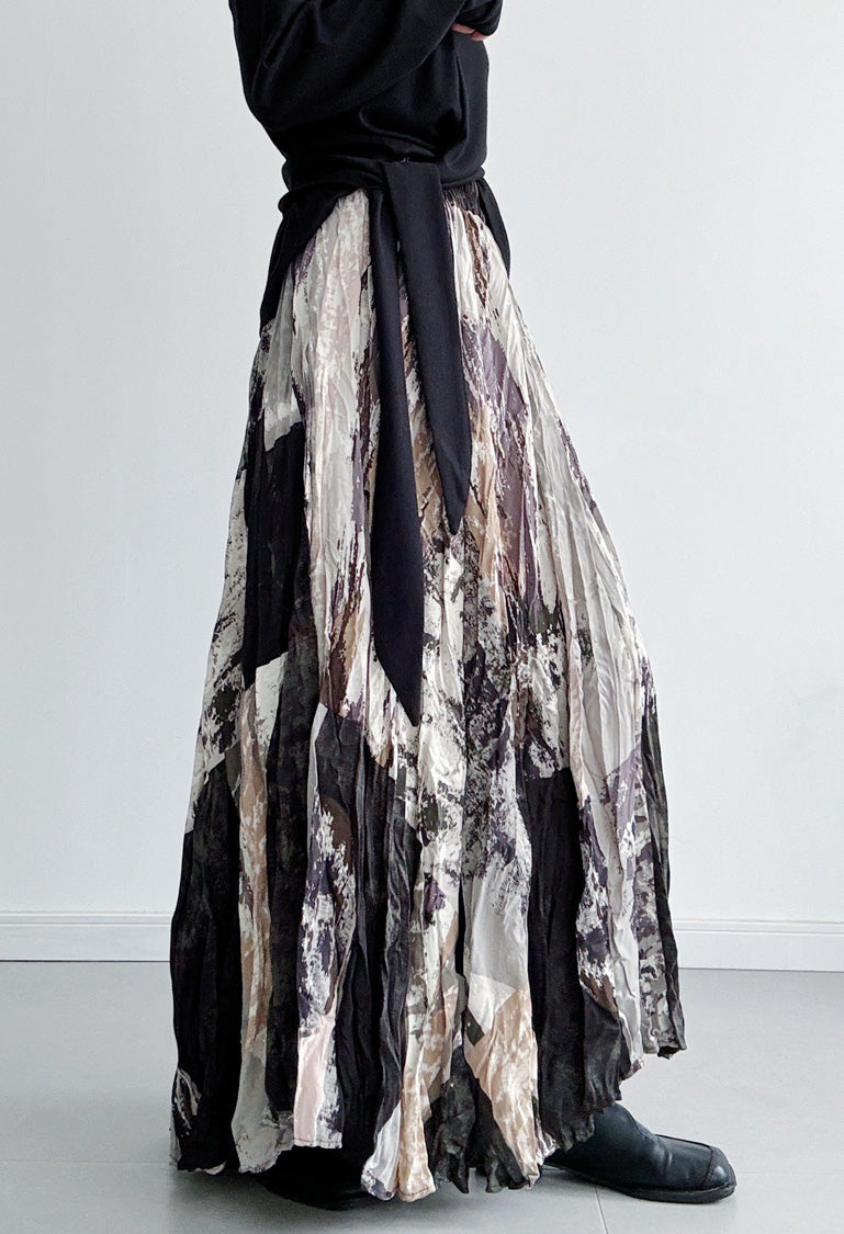Abstract Print Pleated Skirt