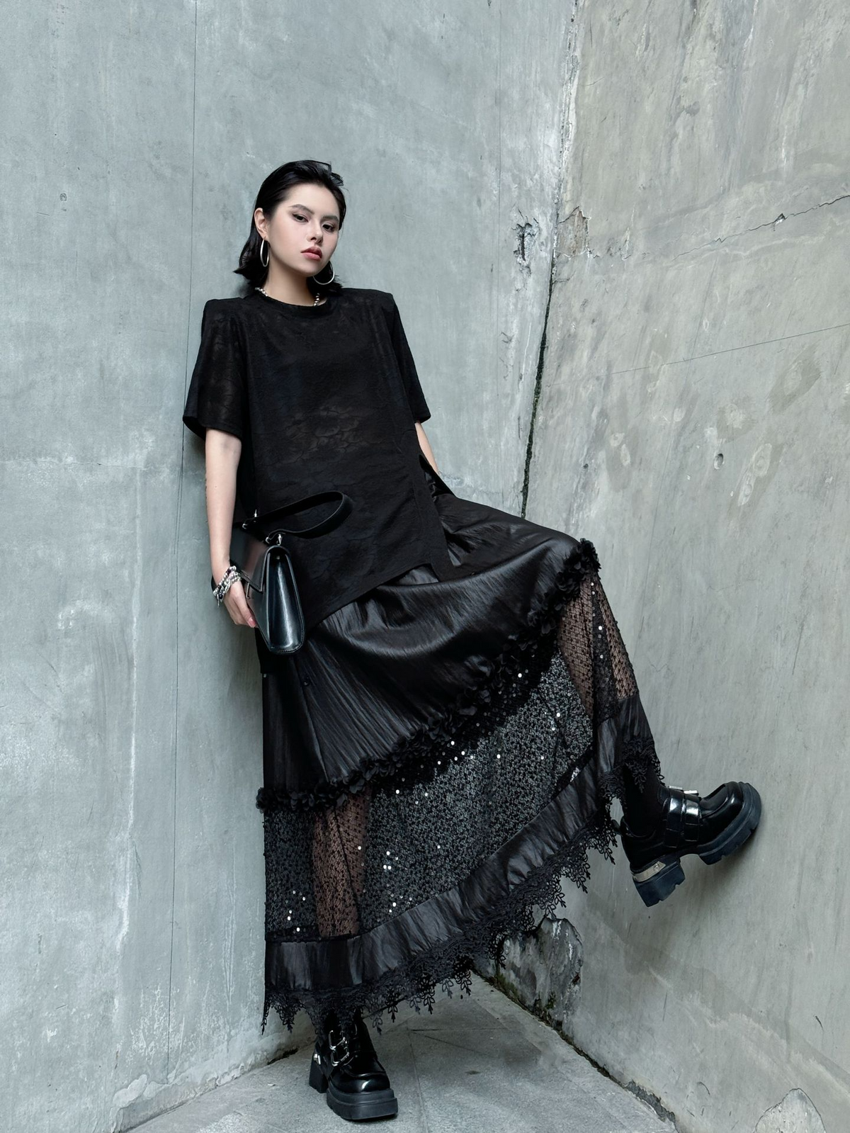 Loop Cut Lace T-shirt