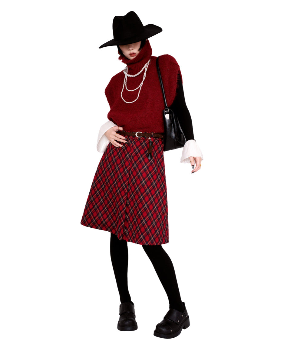 Front Pleat Touch Skirt