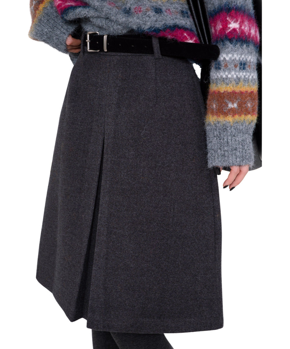 Front Pleat Touch Skirt