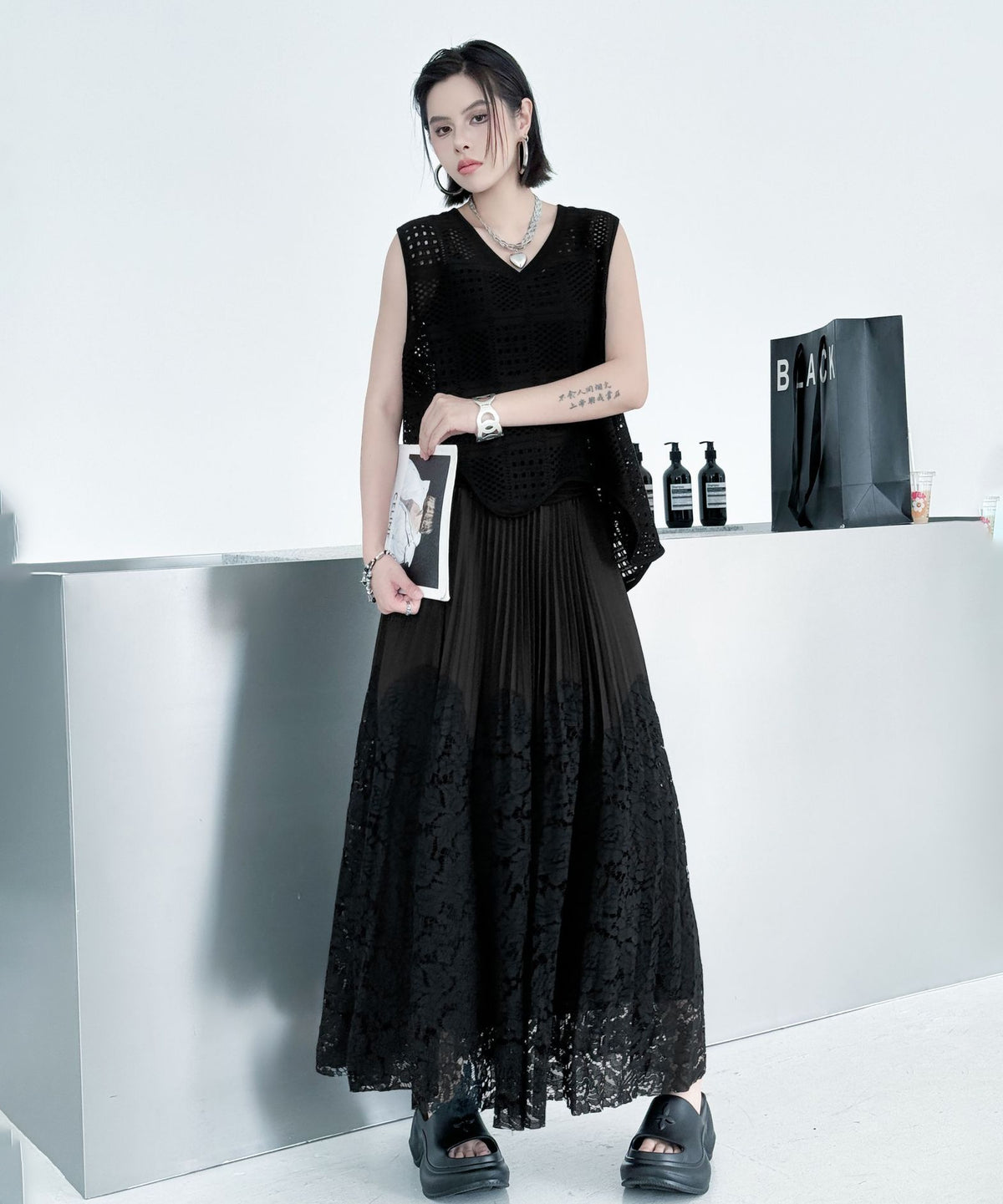Bicolor Pleated Lace Skirt
