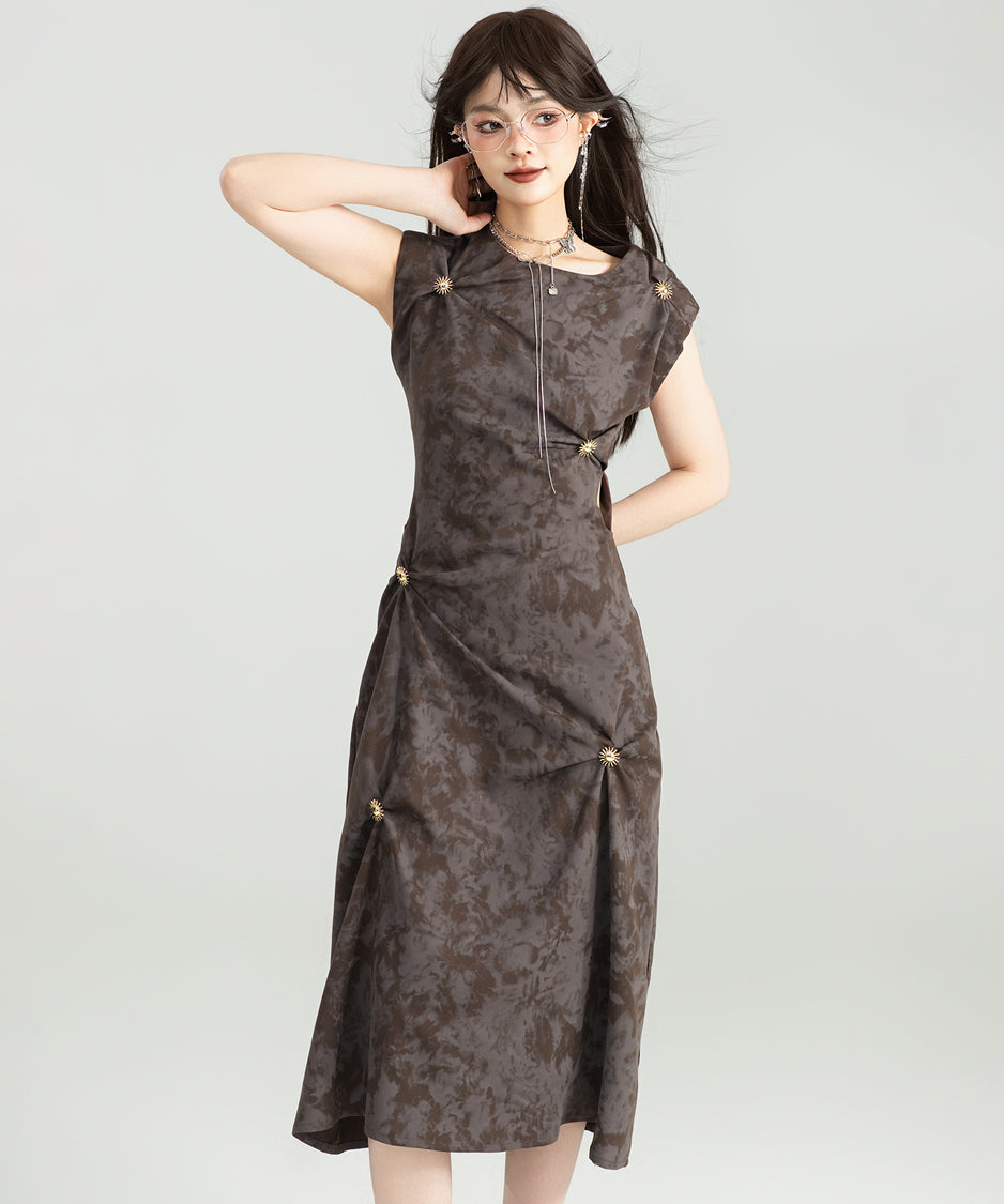 Shadow Pinch Dress