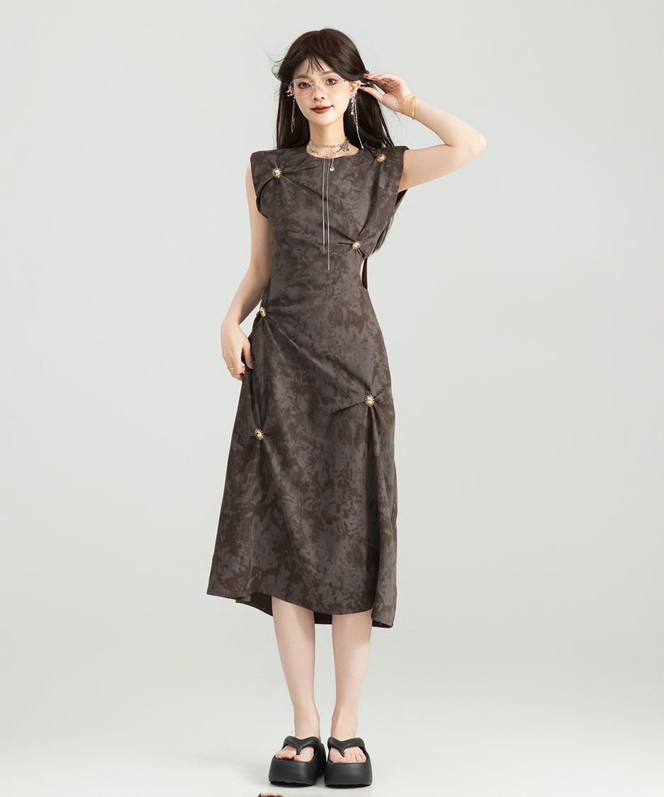 Shadow Pinch Dress