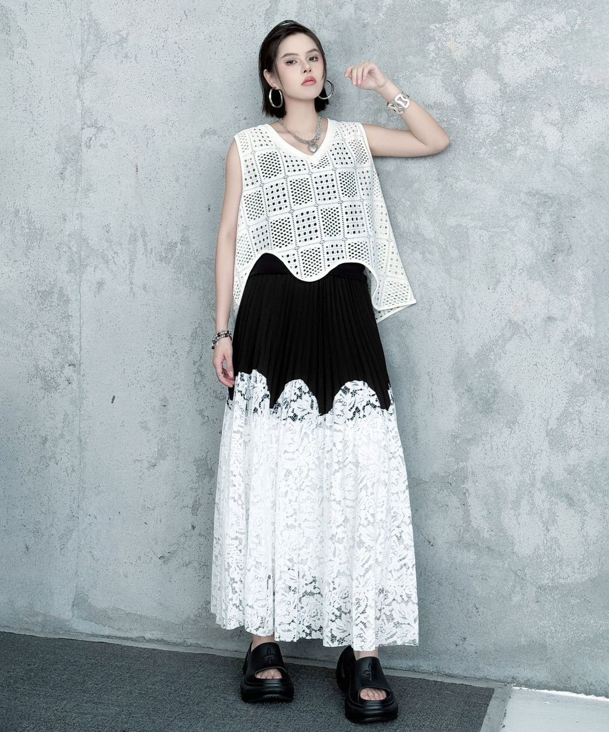 Bicolor Pleated Lace Skirt