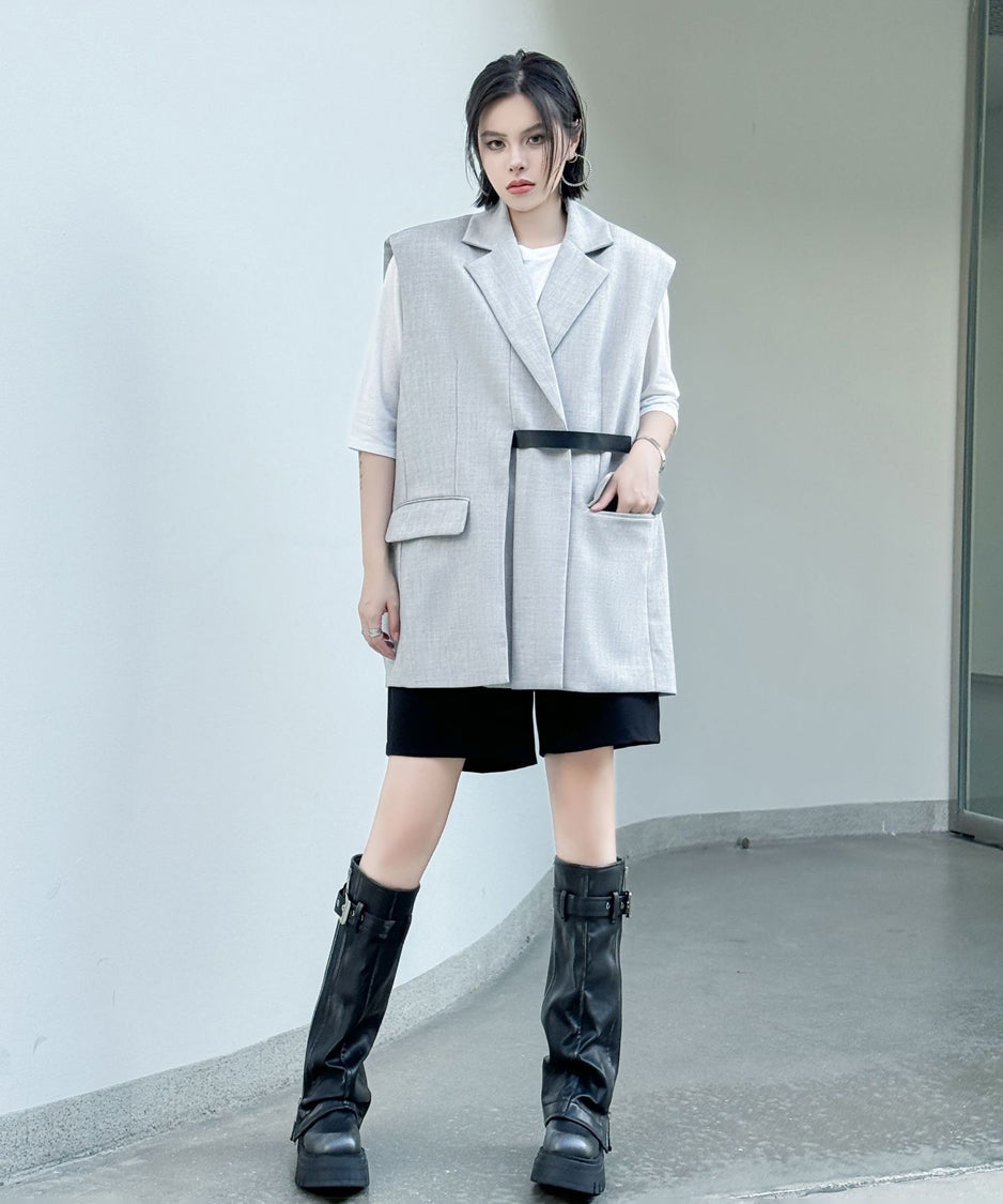 Minimal Structure Vest