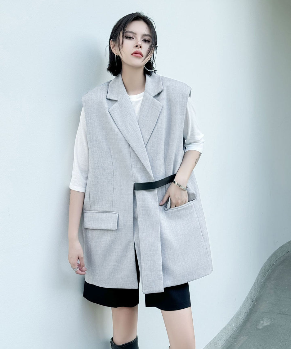 Minimal Structure Vest