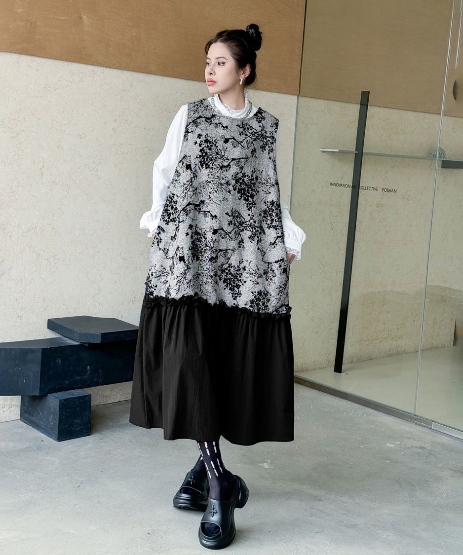 Monotone Tree Jacquard Dress
