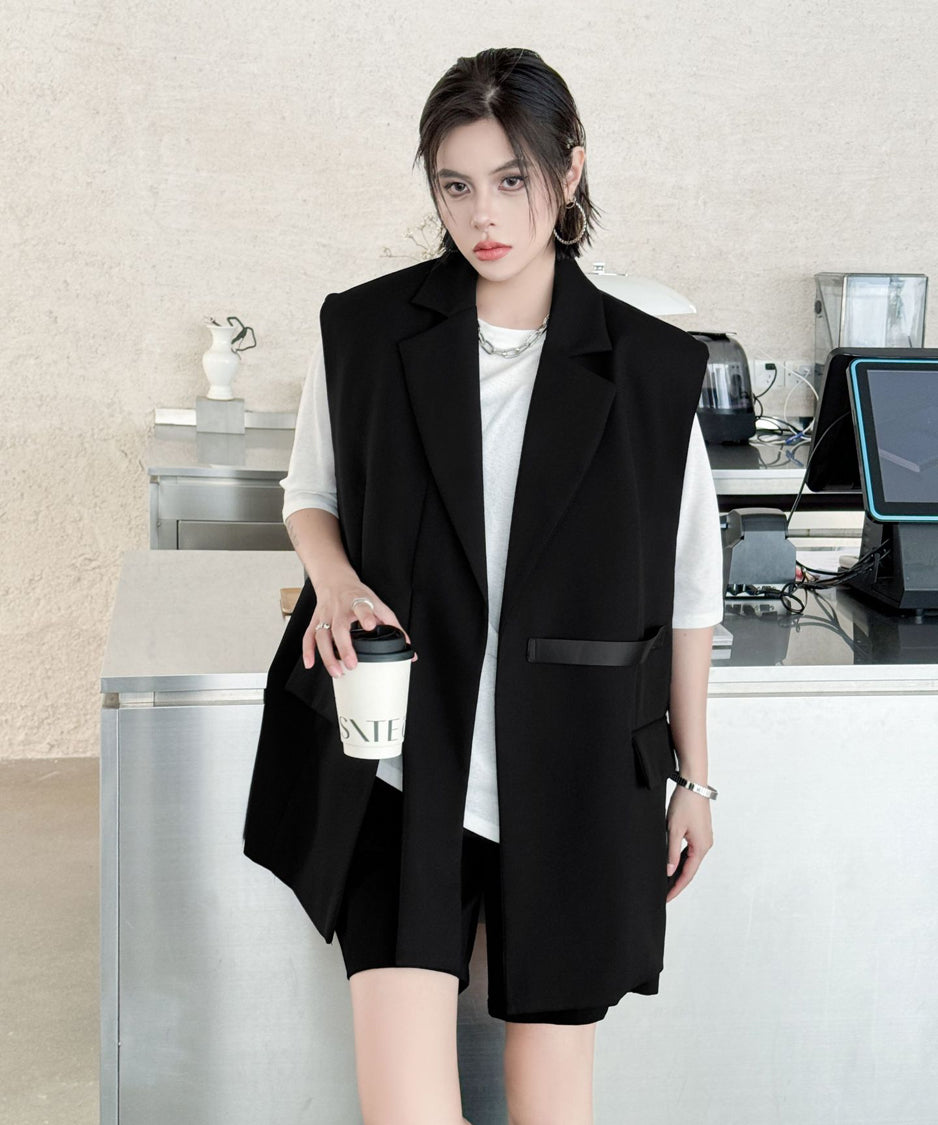 Minimal Structure Vest