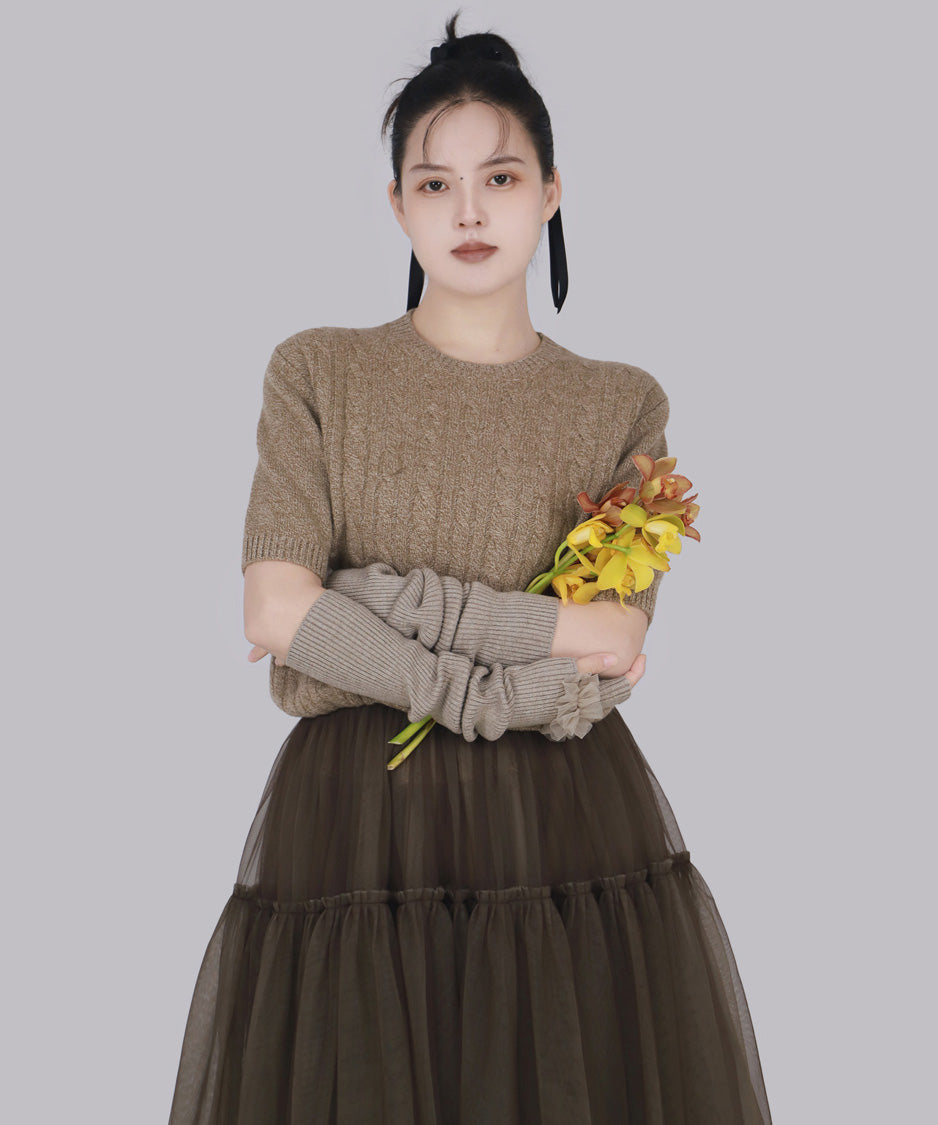 Avelisse Ruffle Gloves