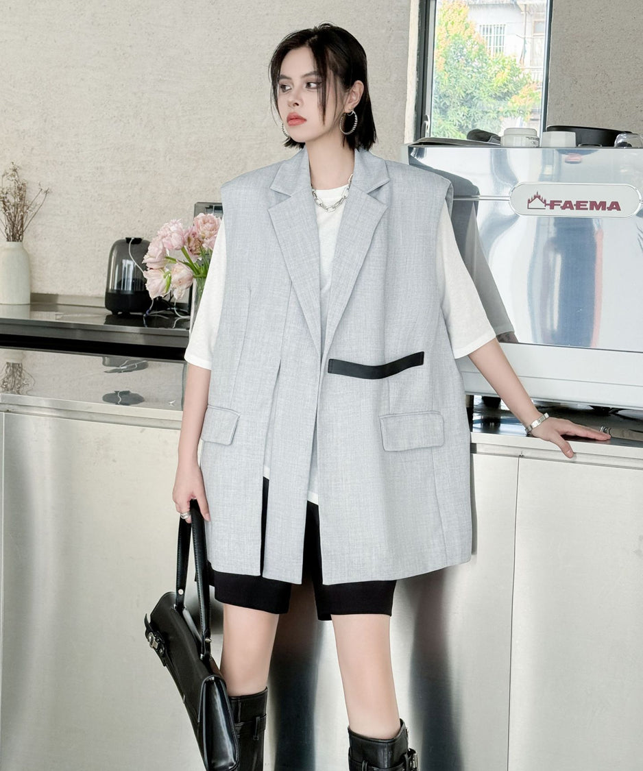 Minimal Structure Vest