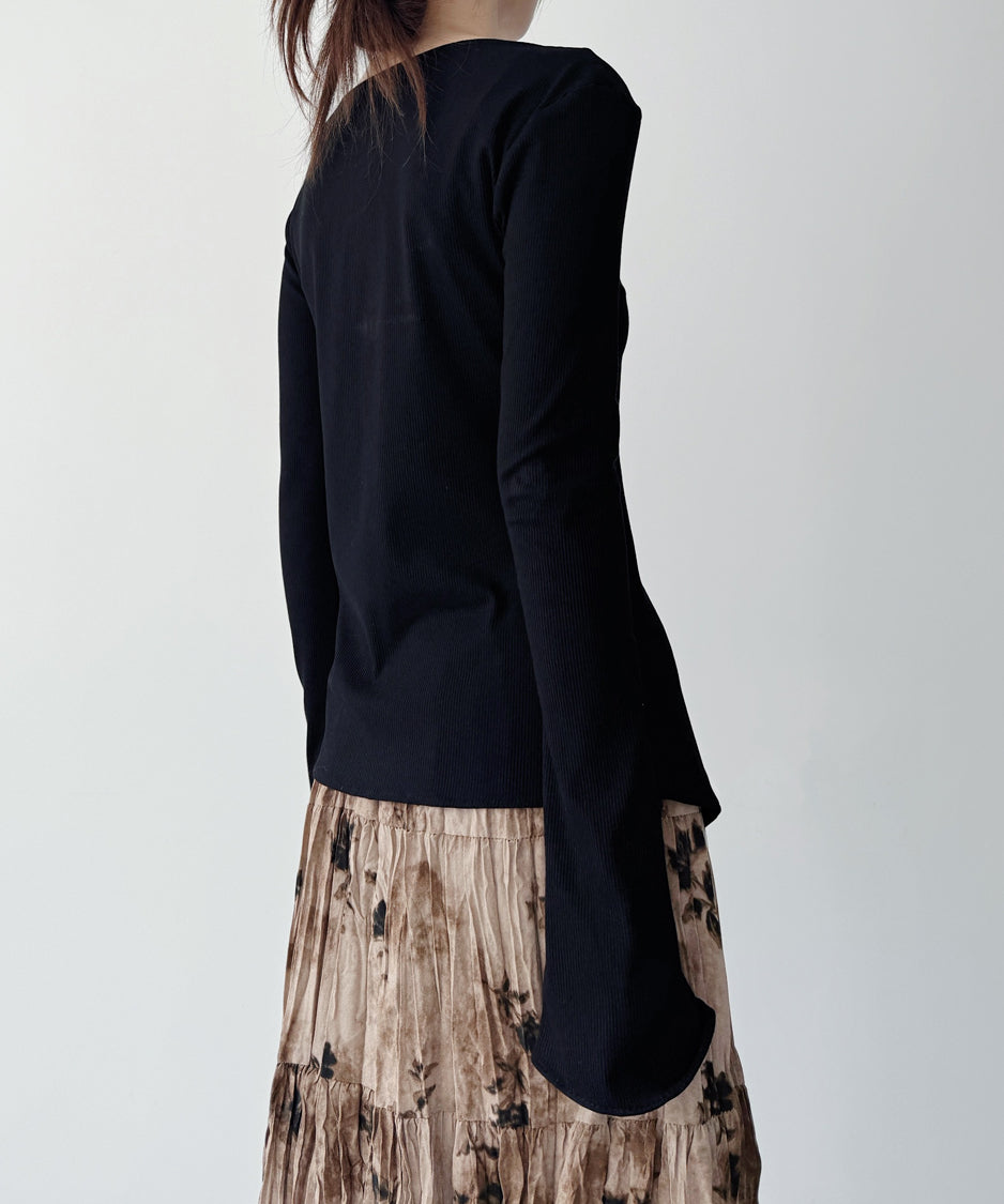 Wood Button Waist-Fit Top