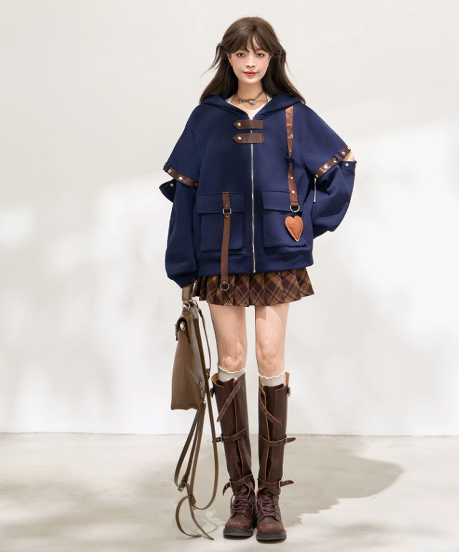 Buckle Switch Hoodie 長袖での正面全身着用