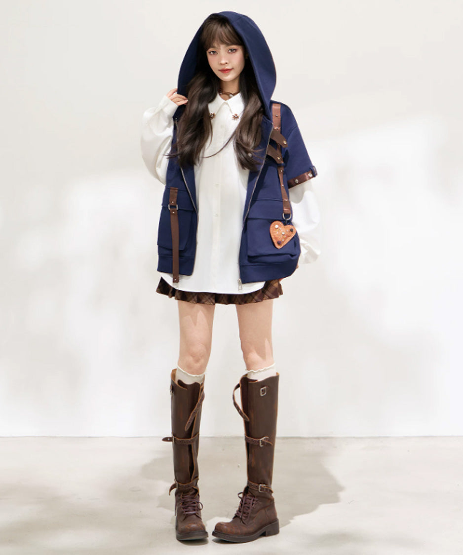 Buckle Switch Hoodie 半袖とシャツの正面全身着用