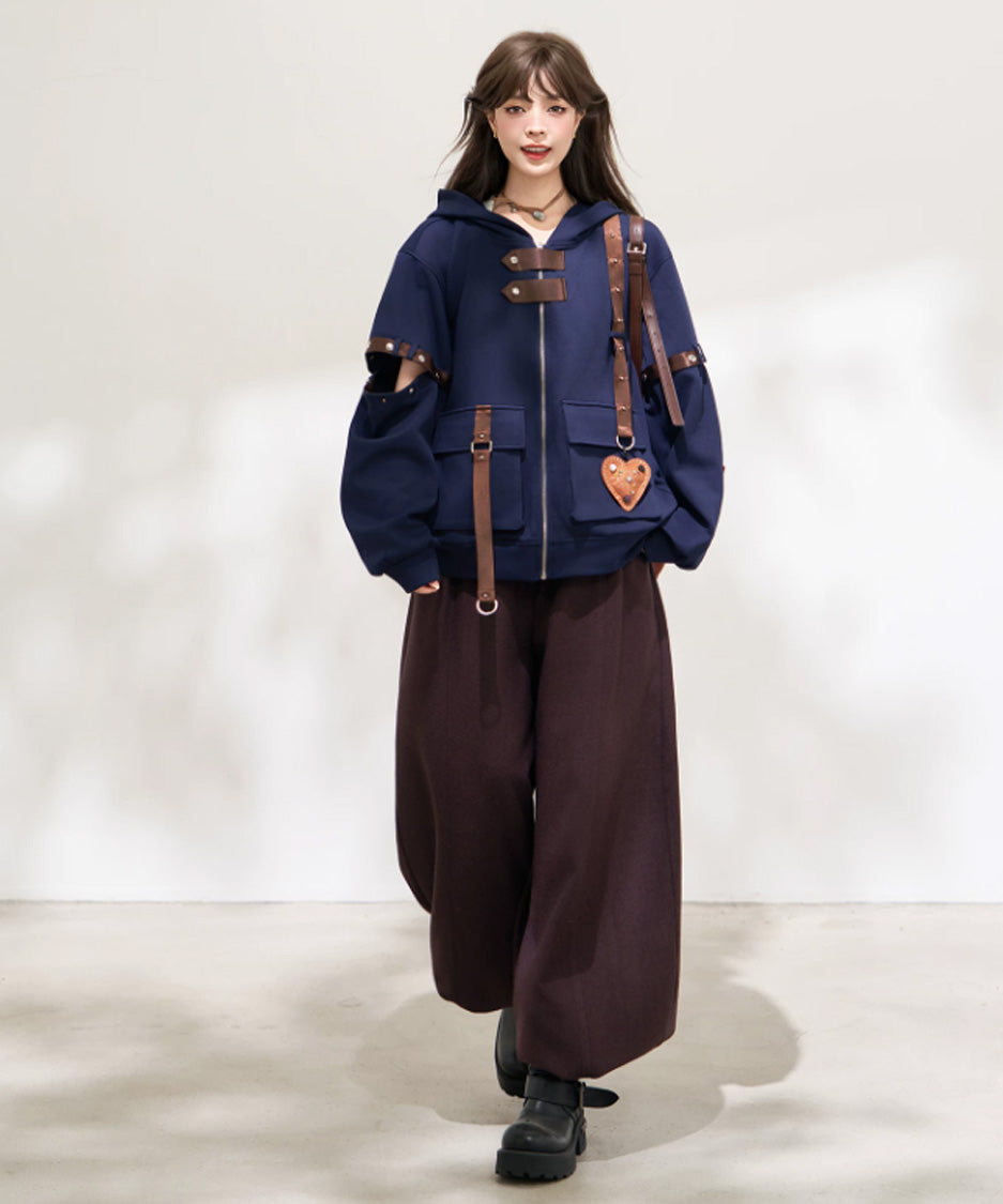 Buckle Switch Hoodie ワイドパンツとの正面着用・ポーズ