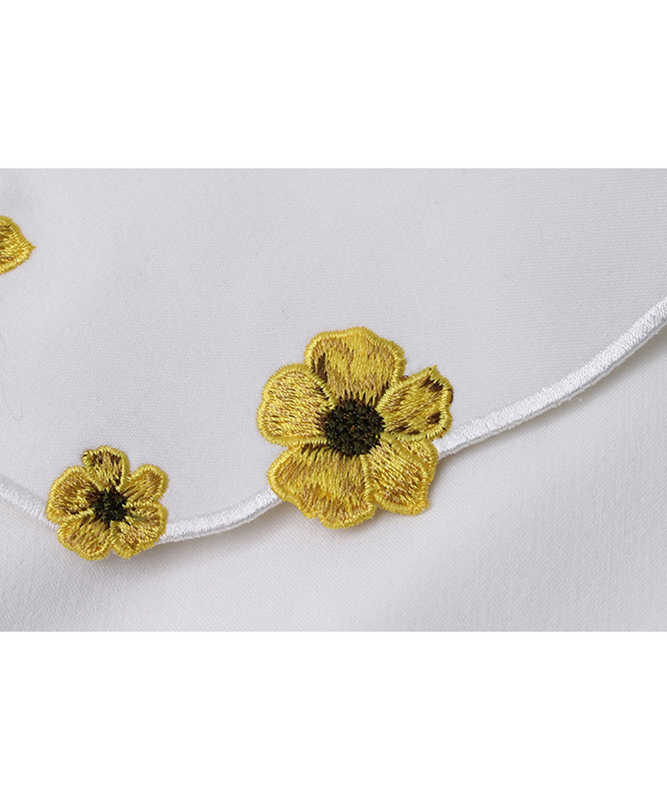 Small Flower Embroidery Collar Blouse