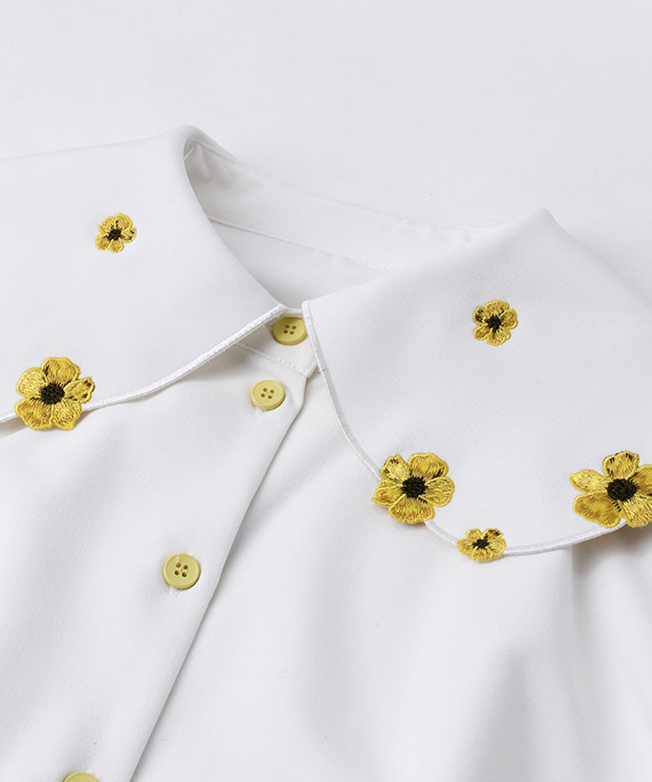 Small Flower Embroidery Collar Blouse
