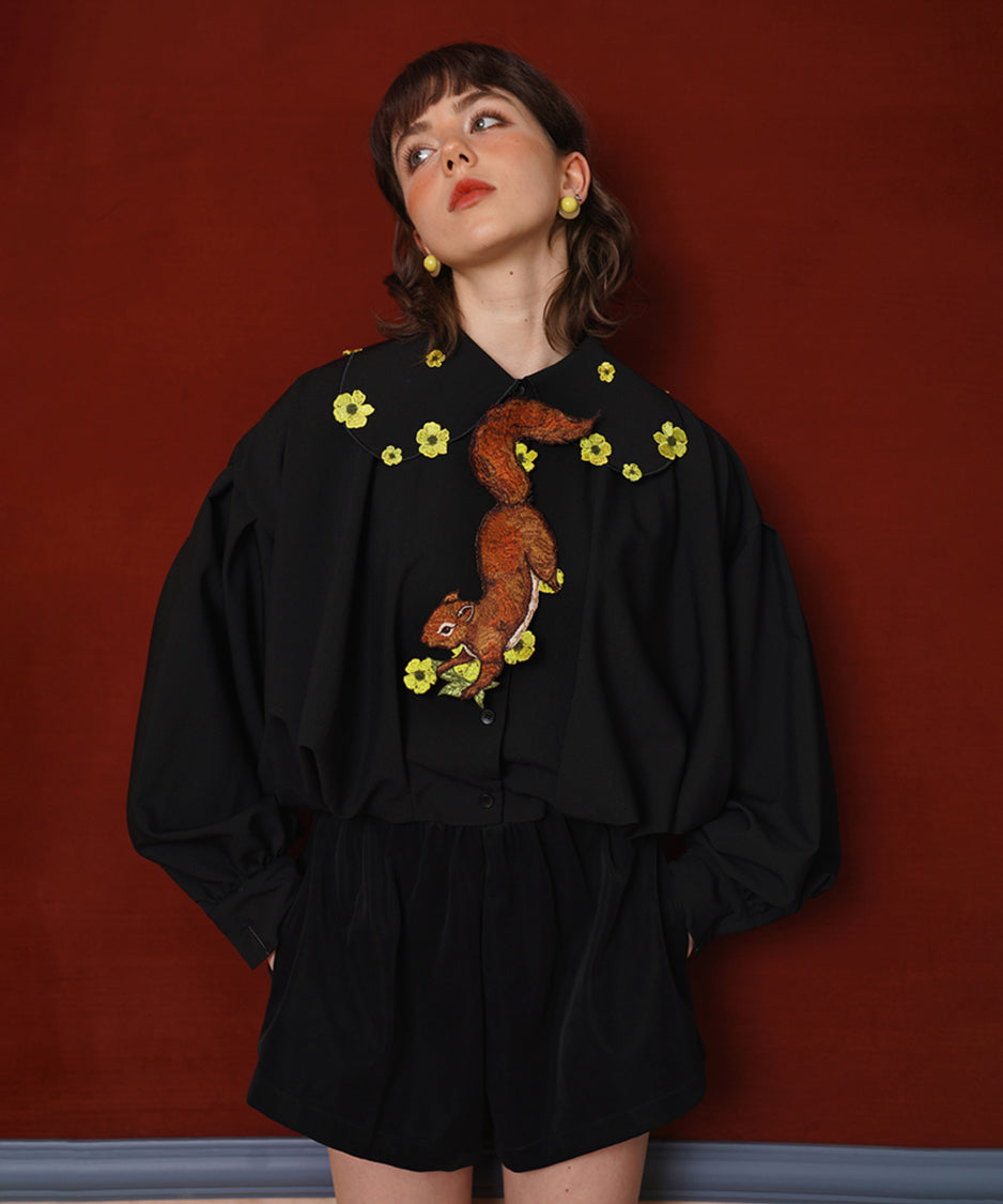 Small Flower Embroidery Collar Blouse