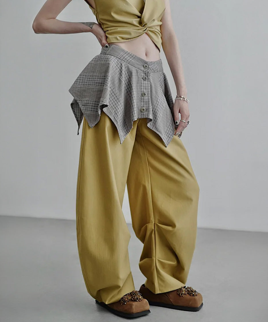 Shadow Flare Tuck Pants