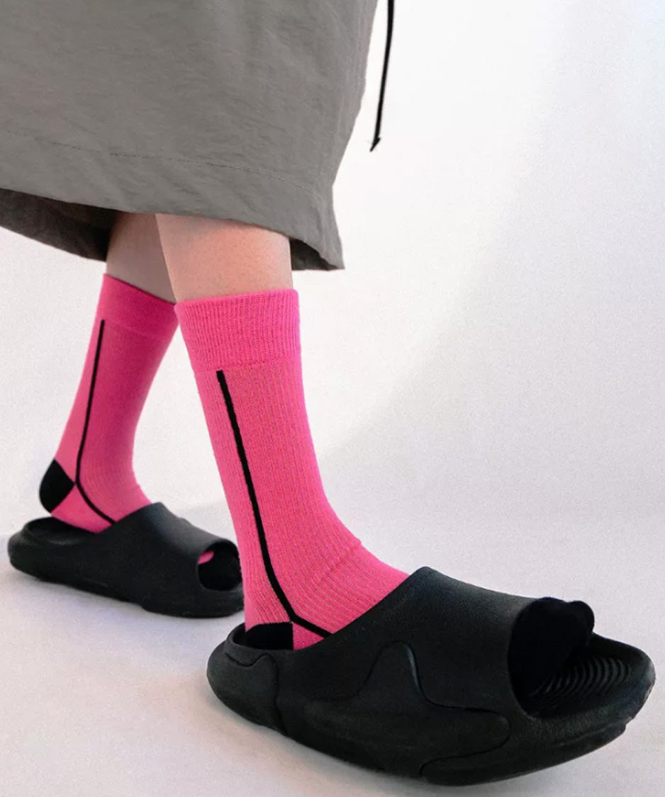 Linear Rib Crew Socks