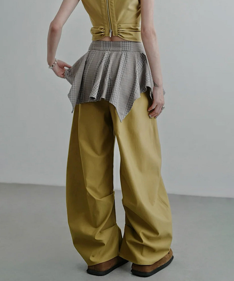 Shadow Flare Tuck Pants