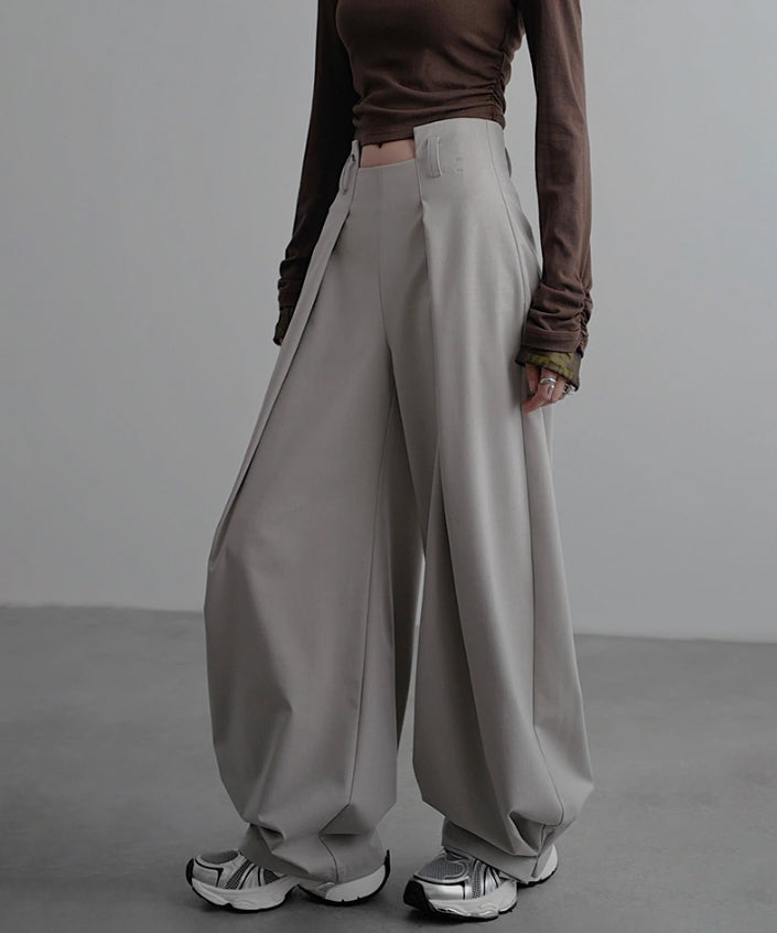 Side High Waist Tuck Pants